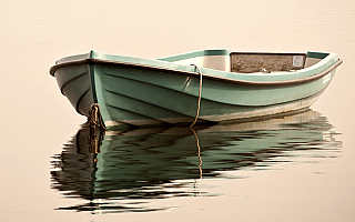 Na jeziorze Wałpusz znaleziono dryfującą łódź z ciałem mężczyzny